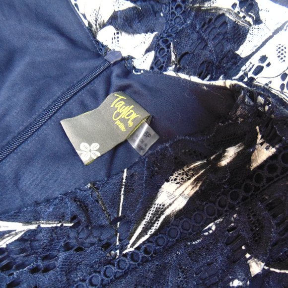 Taylor Petite SL V NECK LACE MIDI Navy 6-P - Picture 10 of 10